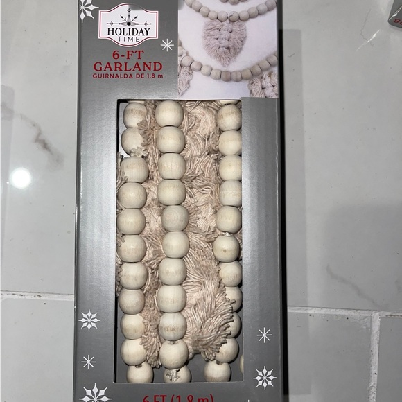 Holiday Time Wood Bead Garland with Natural Tassels, 6' - Picture 5 of 6